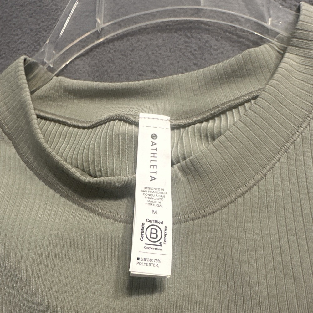 NWT Athleta Renew Seamless Muscle Tank Womens Size Medium Sage Green - Picture 2 of 7
